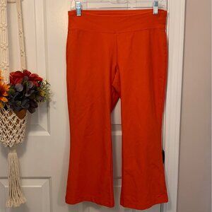 Nike DRI-FIT Cropped Flare Leggings